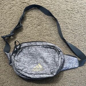 Adidas Gray Belt Bag Fanny Pack Crossbody Gold Logo Adjustable Strap One Size